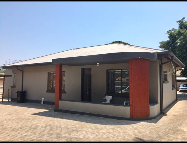986M² APARTMENT BLOCK FOR SALE IN POLOKWANE CENTRAL
